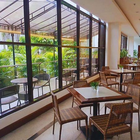 Dohera Hotel Cebu Bagian luar foto