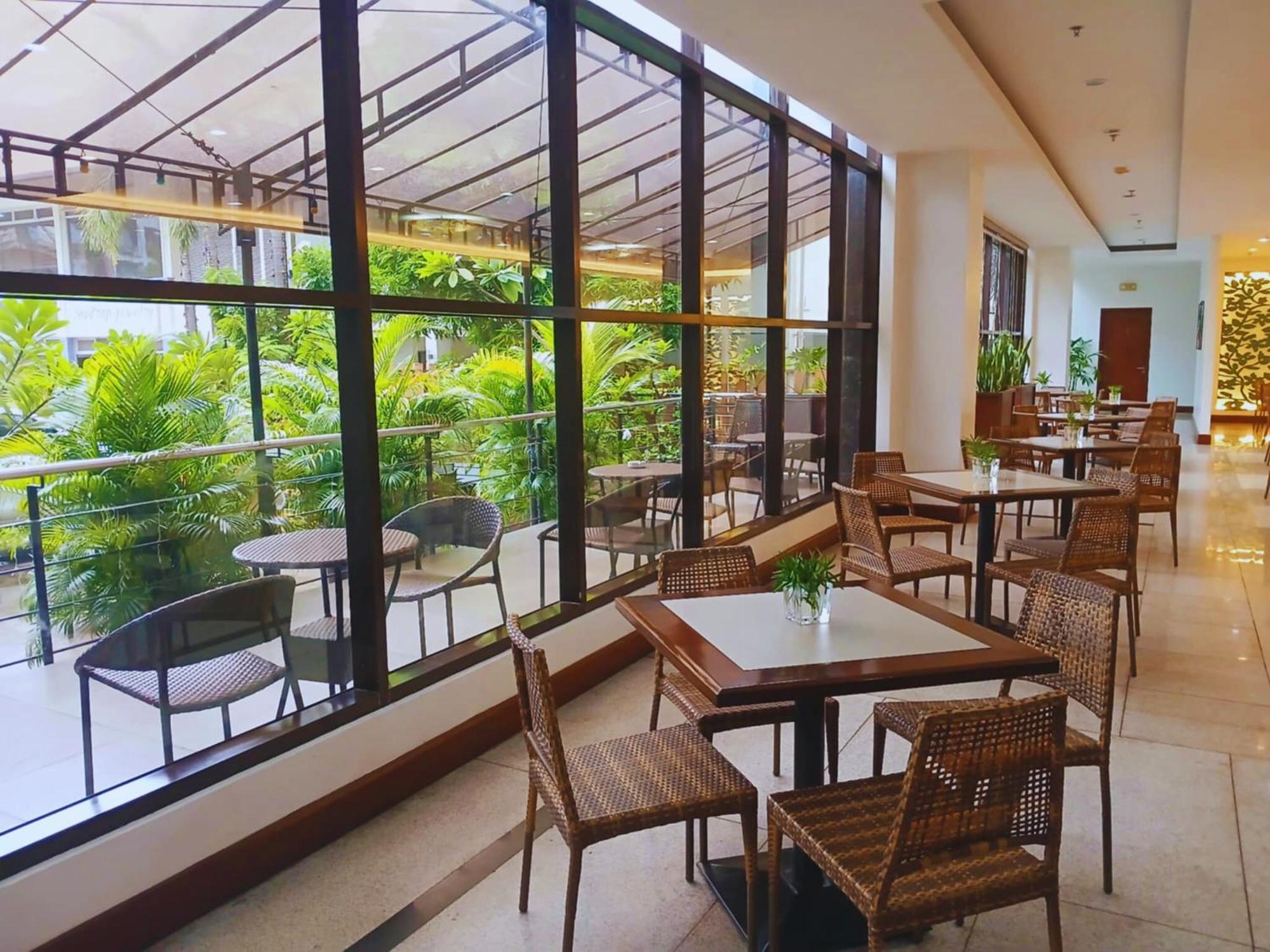 Dohera Hotel Cebu Bagian luar foto