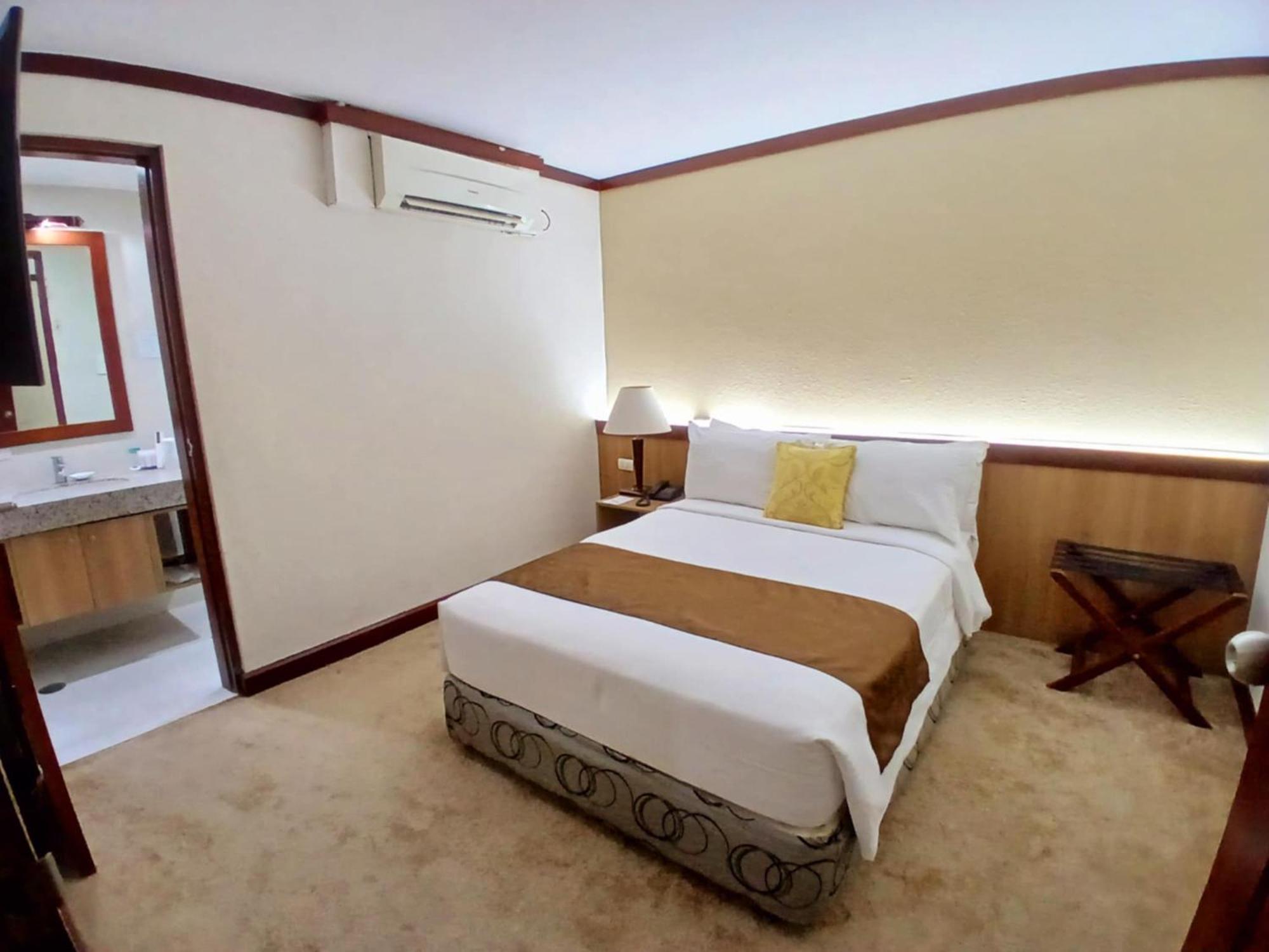 Dohera Hotel Cebu Bagian luar foto