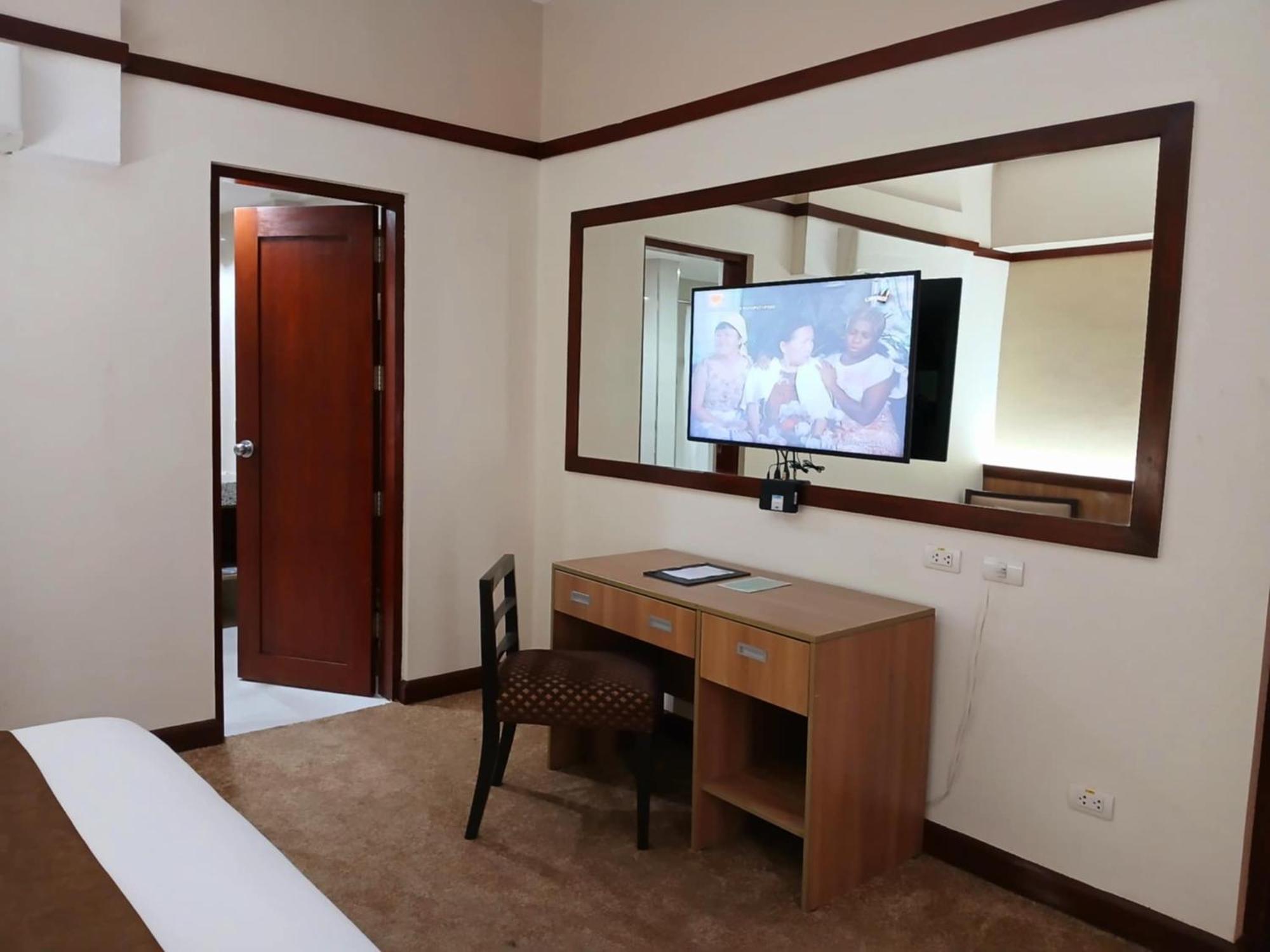 Dohera Hotel Cebu Bagian luar foto