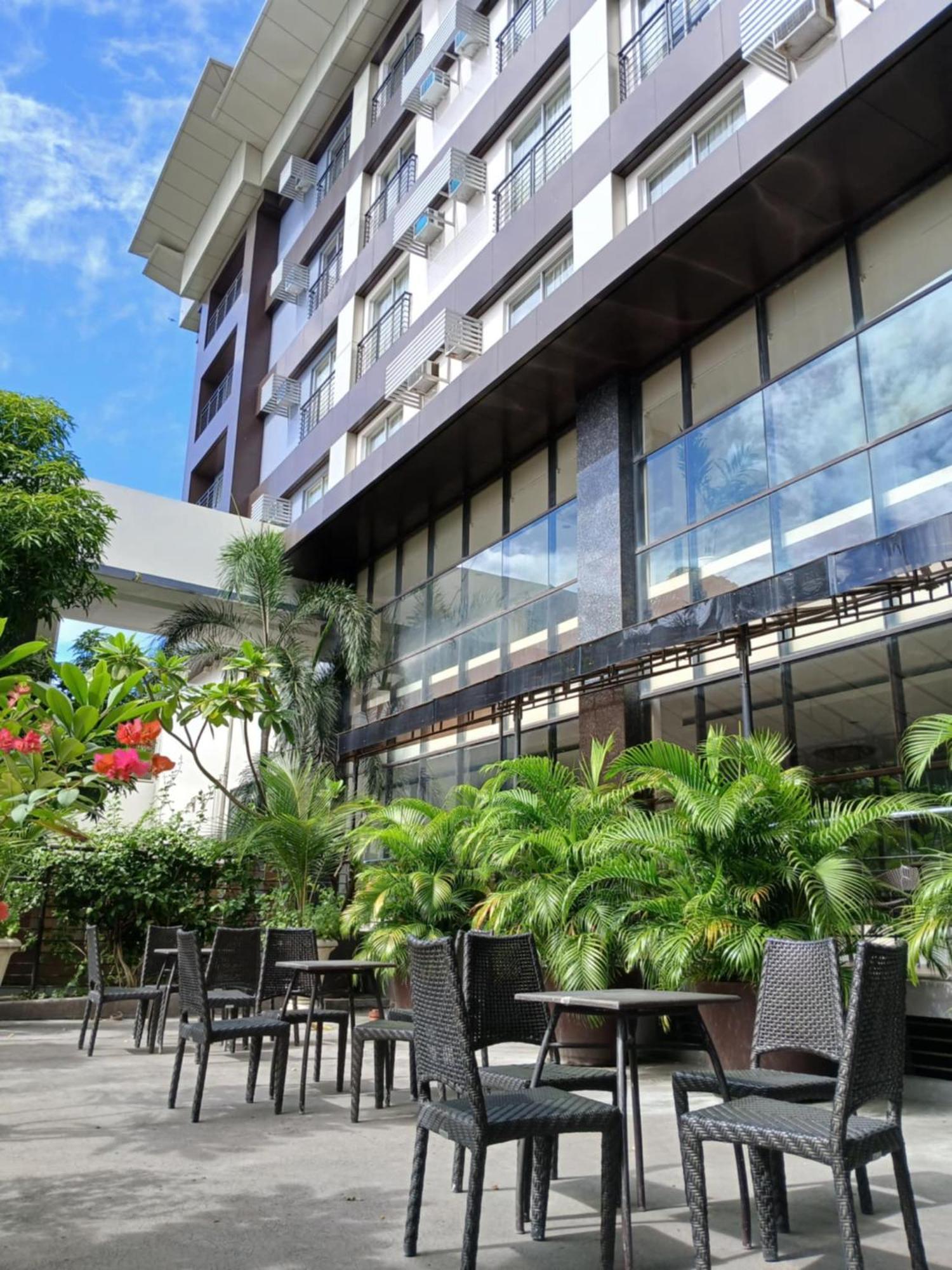 Dohera Hotel Cebu Bagian luar foto
