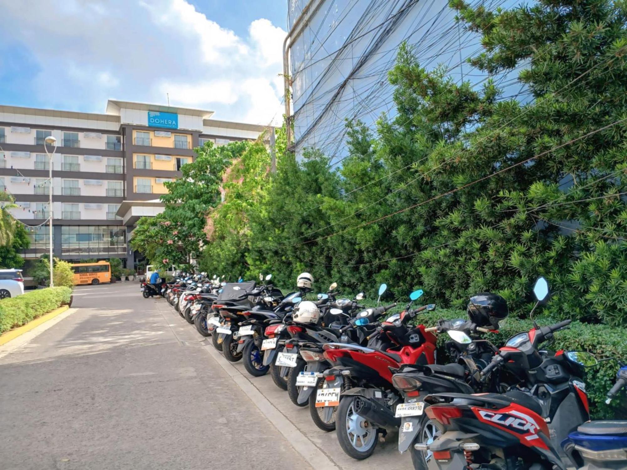 Dohera Hotel Cebu Bagian luar foto